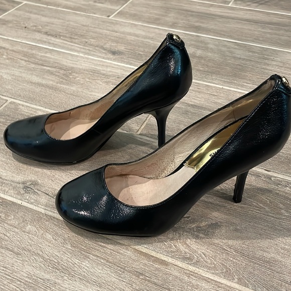MICHAEL Michael Kors Classic Black Maryjane heels in size 7 - Picture 4 of 8